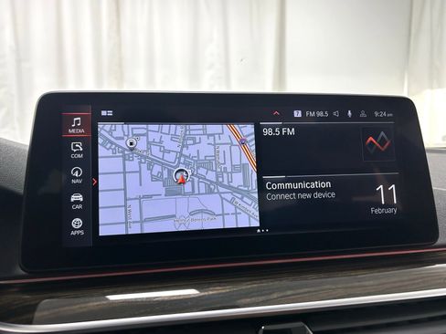 Used 2023 BMW 540i xDrive w/ Premium Package image 17