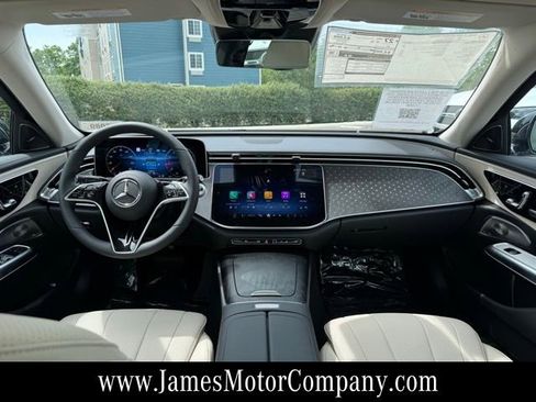 New 2026 Mercedes-Benz E 350 4MATIC Sedan image 13