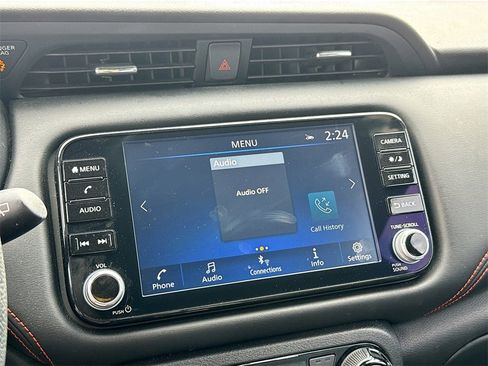 Used 2023 Nissan Kicks SR w/ SR Premium Package image 14