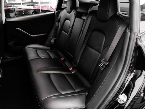 Used 2019 Tesla Model 3 Standard Range RWD image 43