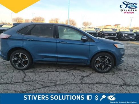 Used 2021 Ford Edge ST image 3