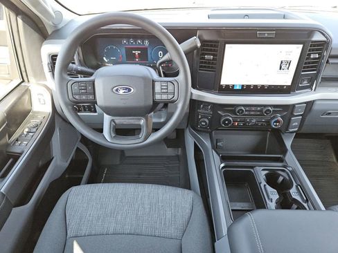 New 2026 Ford F250 XLT w/ XLT Premium Package AWD/4WD image 4