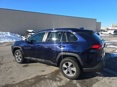 Used 2022 Toyota RAV4 XLE image 7