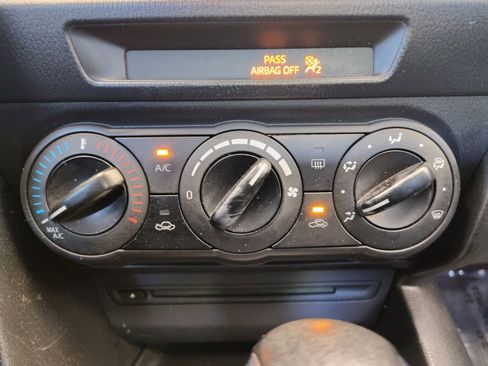 Used 2014 MAZDA MAZDA3 i Sport image 16