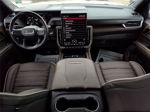 Used 2026 GMC Yukon Denali Ultimate AWD/4WD image 23