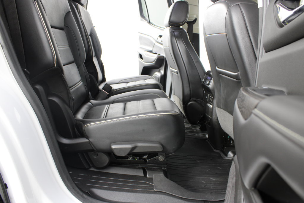 Used 2023 GMC Acadia Denali w/ Denali Ultimate Package FWD image 26