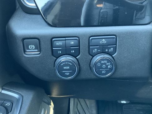 Used 2024 Chevrolet Silverado 1500 RST w/ Convenience Package II image 33