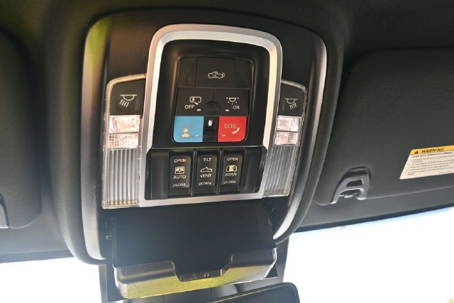 New 2026 RAM 3500 Laramie AWD/4WD image 23