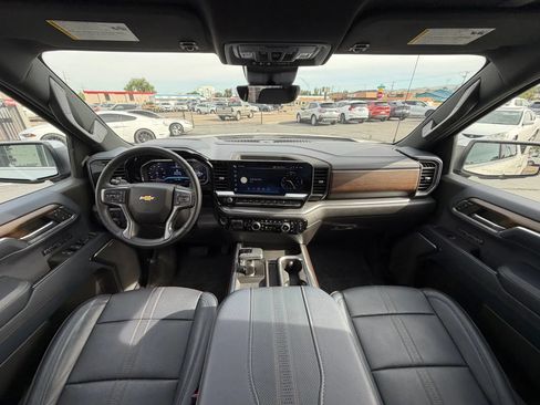 Used 2024 Chevrolet Silverado 1500 High Country w/ Technology Package AWD/4WD image 22