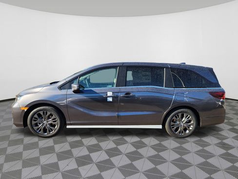 New 2026 Honda Odyssey Touring image 5
