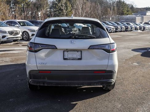 Used 2023 Honda HR-V LX image 6