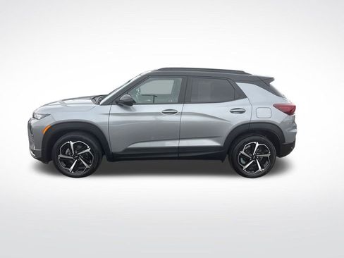 Used 2023 Chevrolet TrailBlazer RS w/ Sun and Liftgate Package image 2