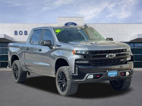 Used 2021 Chevrolet Silverado 1500 LT Trail Boss w/ Convenience Package II AWD/4WD image 2