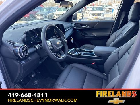 New 2026 Chevrolet Equinox LT w/ Convenience Package II image 5