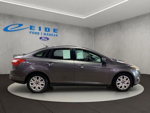 Used 2012 Ford Focus SE FWD image 8