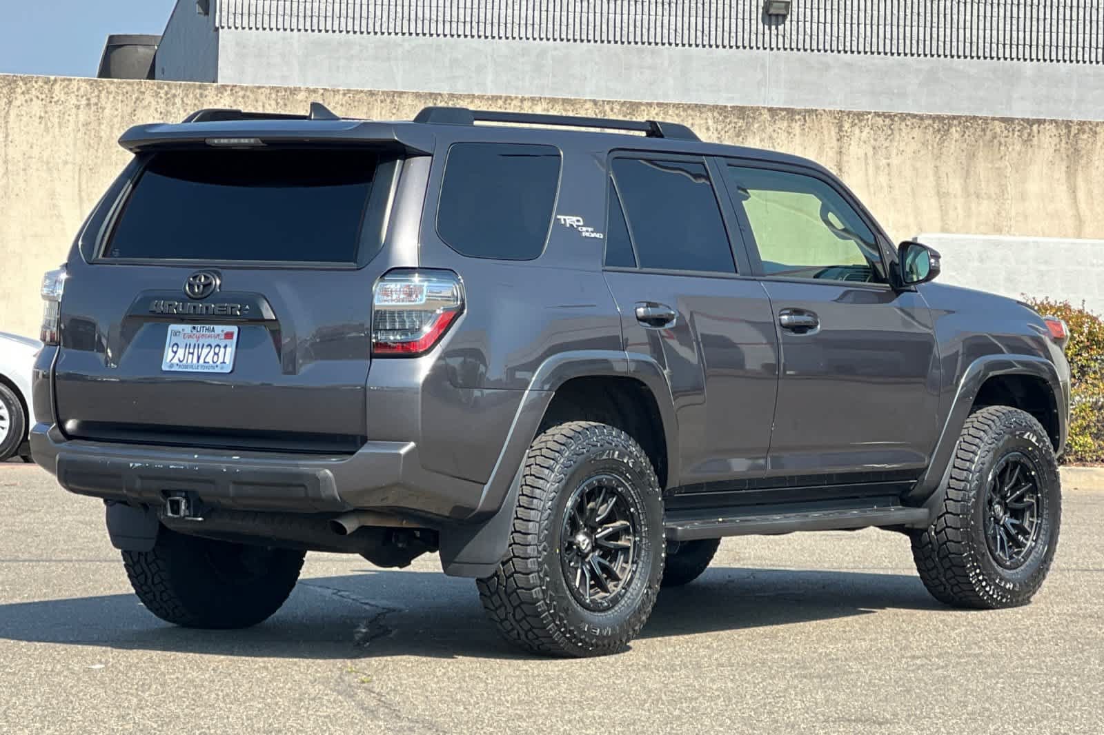 Used 2023 Toyota 4Runner TRD Off-Road Premium w/ Moonroof Package AWD/4WD image 2