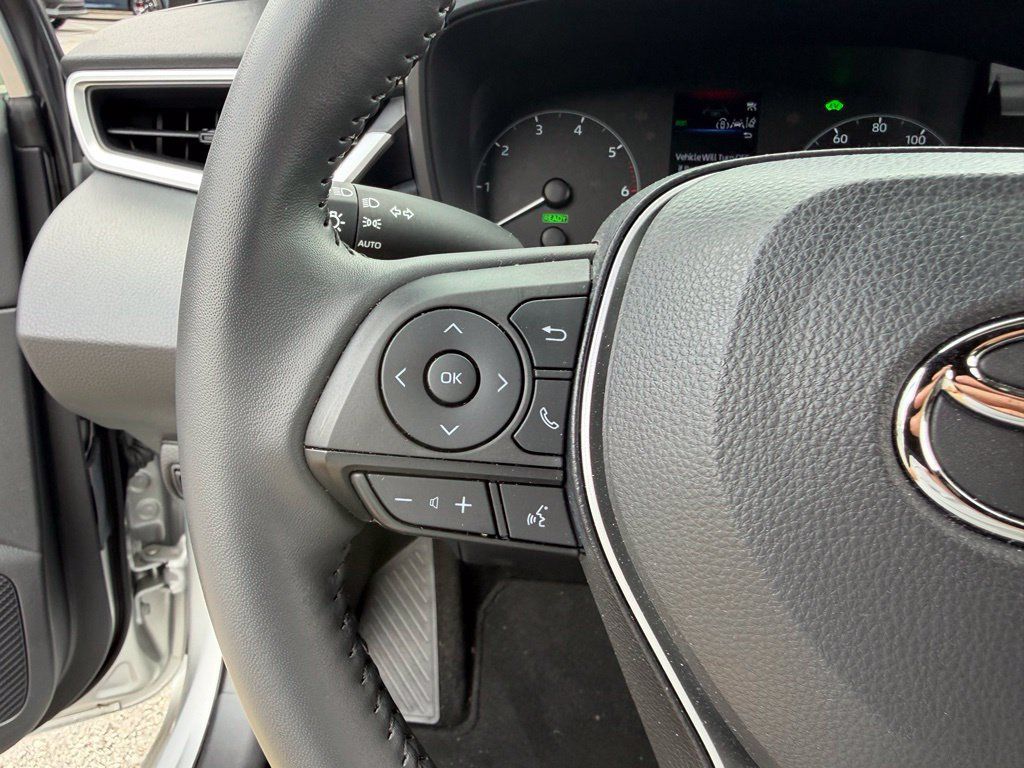 Used 2024 Toyota Corolla SE FWD image 25