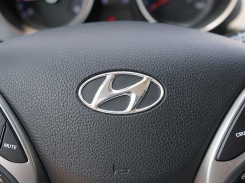 Used 2016 Hyundai Elantra GT FWD image 9