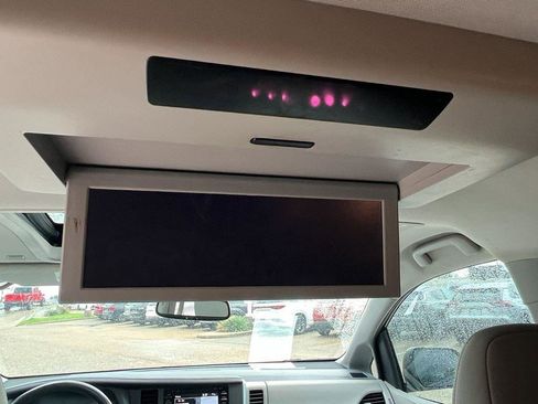 Used 2020 Toyota Sienna XLE Premium image 15
