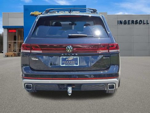 Used 2024 Volkswagen Atlas Peak Edition SEL AWD/4WD image 25