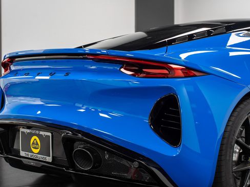New 2025 Lotus Emira image 38