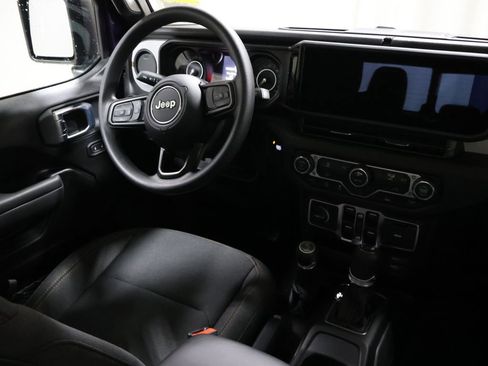 New 2026 Jeep Gladiator Sport image 18