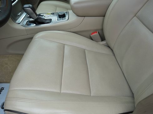 Used 2021 Jeep Grand Cherokee Overland image 26