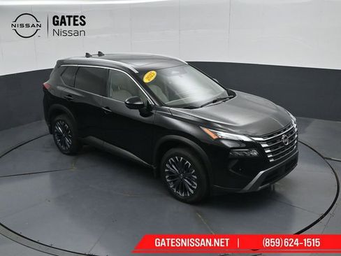 Used 2025 Nissan Rogue SL w/ Tech Package AWD/4WD image 49