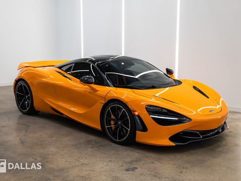 Used 2019 McLaren 720S Performance RWD image 15
