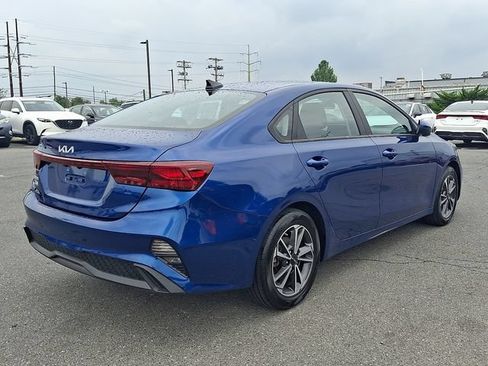 Used 2023 Kia Forte LXS FWD image 4