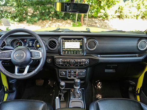 Used 2023 Jeep Wrangler Unlimited Sahara w/ Cold Weather Group AWD/4WD image 12