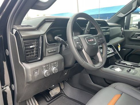 New 2026 GMC Sierra 2500 AT4 w/ AT4 Premium Plus Package AWD/4WD image 32