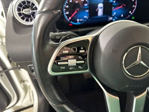 Used 2023 Mercedes-Benz GLA 250 4MATIC w/ Premium Package image 15