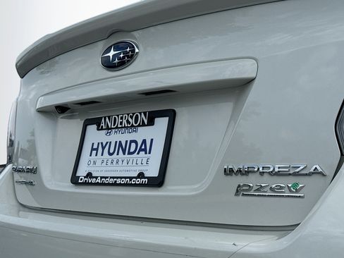 Used 2015 Subaru Impreza 2.0i Premium AWD/4WD image 14