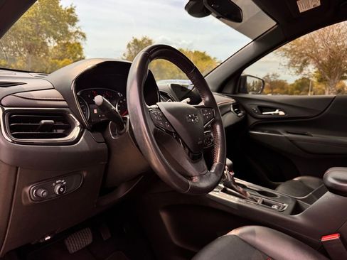 Used 2022 Chevrolet Equinox RS w/ RS Leather Package image 10