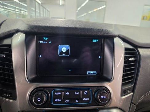 Used 2019 Chevrolet Suburban Premier AWD/4WD image 25
