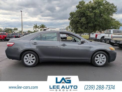 Used 2007 Toyota Camry Hybrid FWD image 2