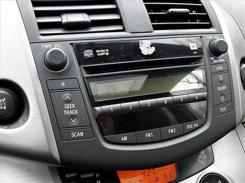 Used 2007 Toyota RAV4 Limited image 14