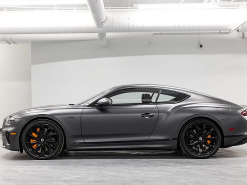 Used 2025 Bentley Continental GT Mulliner image 2