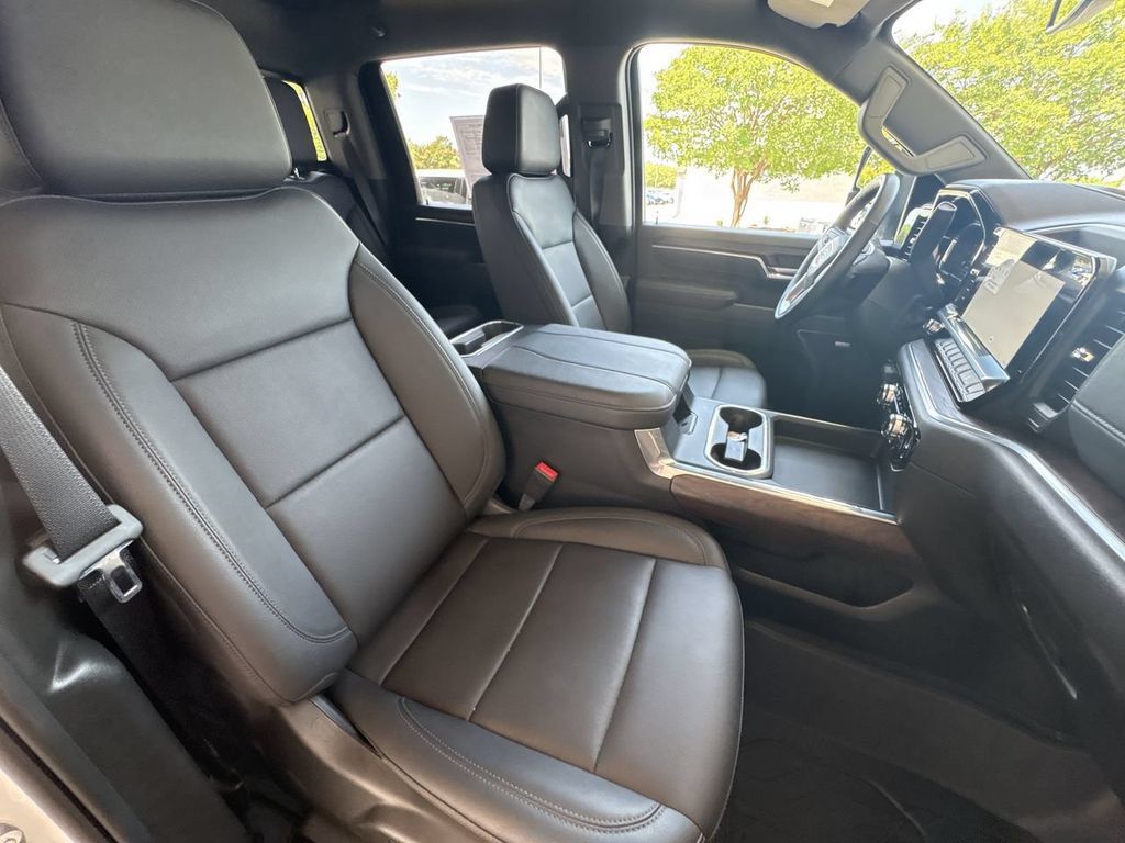Certified 2025 GMC Sierra 2500 SLT w/ SLT Premium Package AWD/4WD image 28