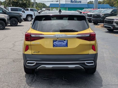 Used 2023 Kia Seltos S w/ Navigation Package FWD image 5