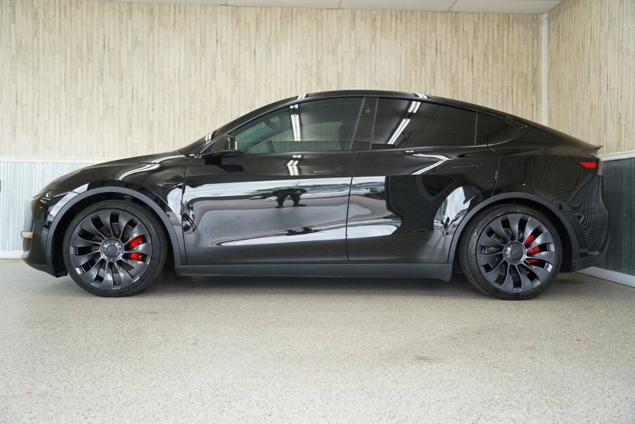 Used 2024 Tesla Model Y Performance AWD/4WD image 5