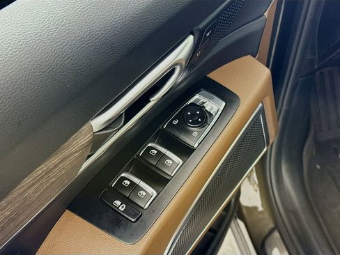 Used 2022 Kia Telluride SX w/ SX Prestige Package image 18