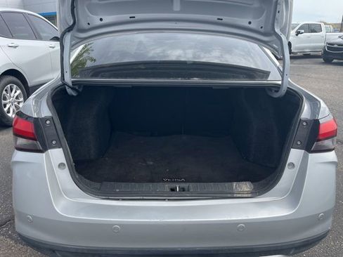 Used 2021 Nissan Versa SV image 11