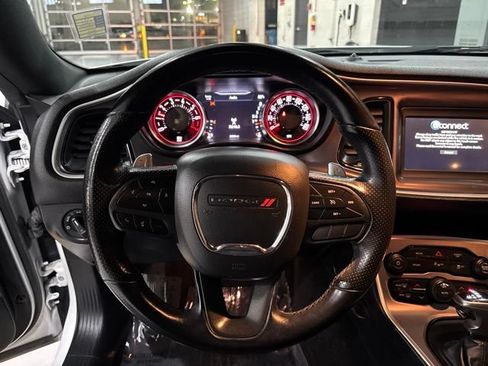 Used 2022 Dodge Challenger GT AWD/4WD image 16
