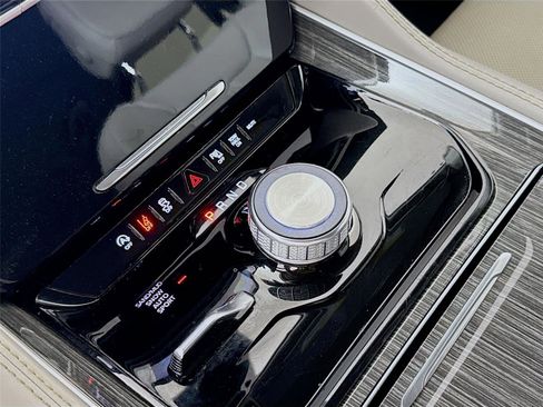 Used 2022 Jeep Wagoneer Series II image 16