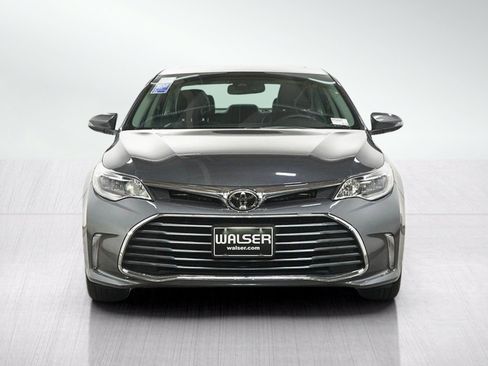 Used 2018 Toyota Avalon Limited w/ Carpet Mat Package FWD image 8