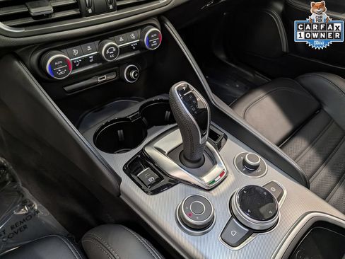 Used 2026 Alfa Romeo Giulia AWD image 15