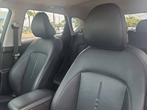 Used 2024 Hyundai Kona Limited FWD image 13