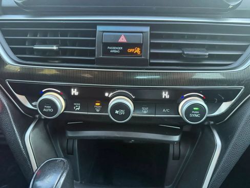 Used 2018 Honda Accord Sport image 19